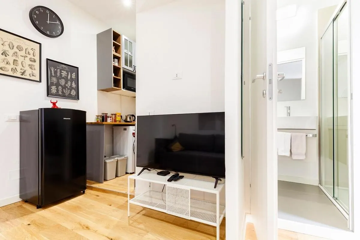 Splendido Bilocale In Vecchia Milano Apartment 0*, Milan