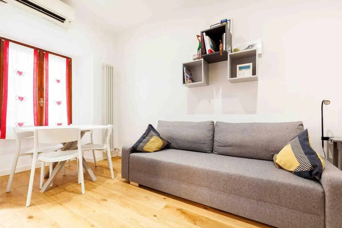 Splendido Bilocale In Vecchia Milano Apartment 0*, Milan
