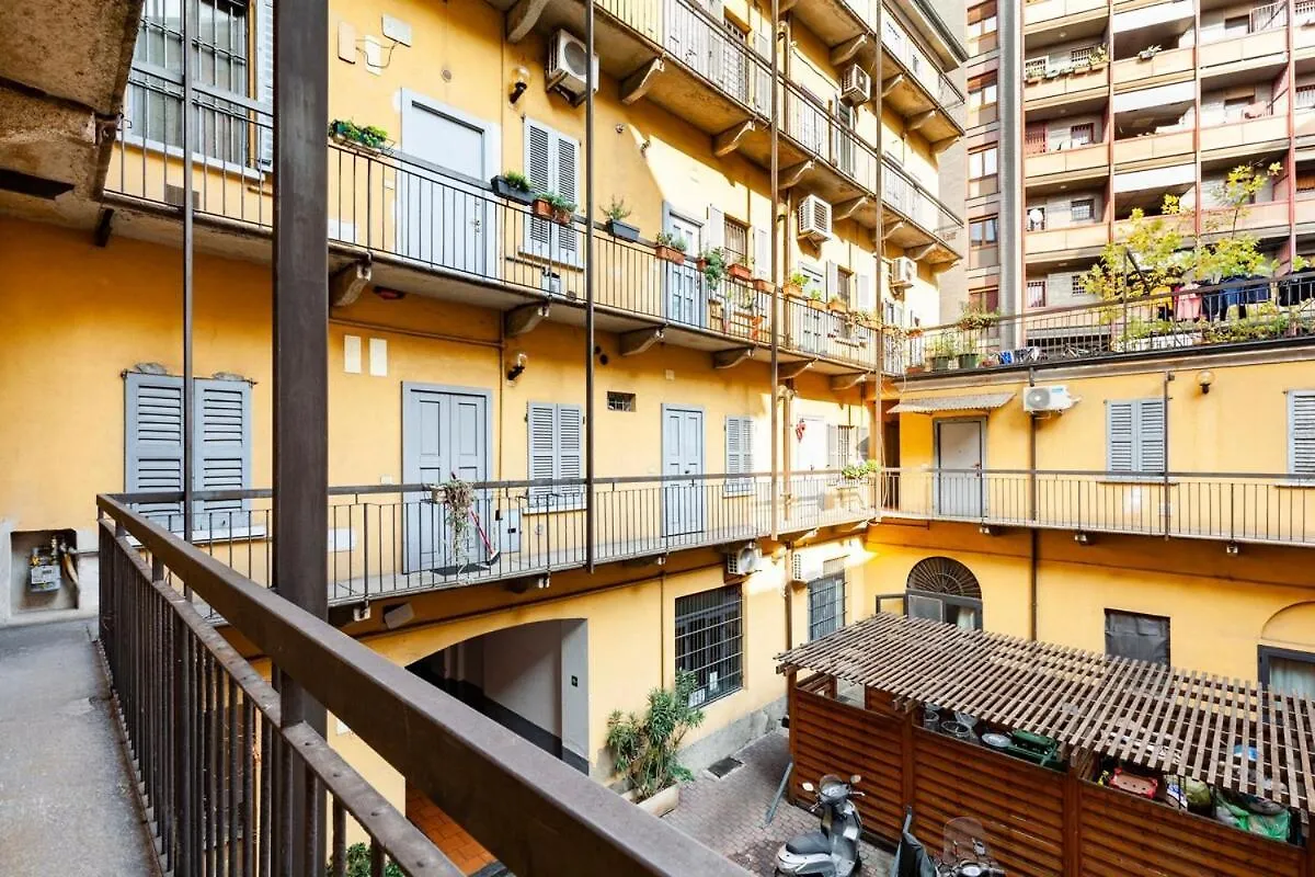 Splendido Bilocale In Vecchia Milano Apartment